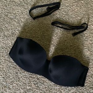 VS PINK Black Strapless Wear Everywhere Push Up Bra with Removable Straps